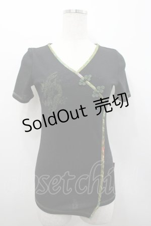 画像: Ozz On / チャイナボタン&龍刺繍半袖トップス  黒Ｘ緑 I-26-02-25-033-OO-TO-SA-ZI