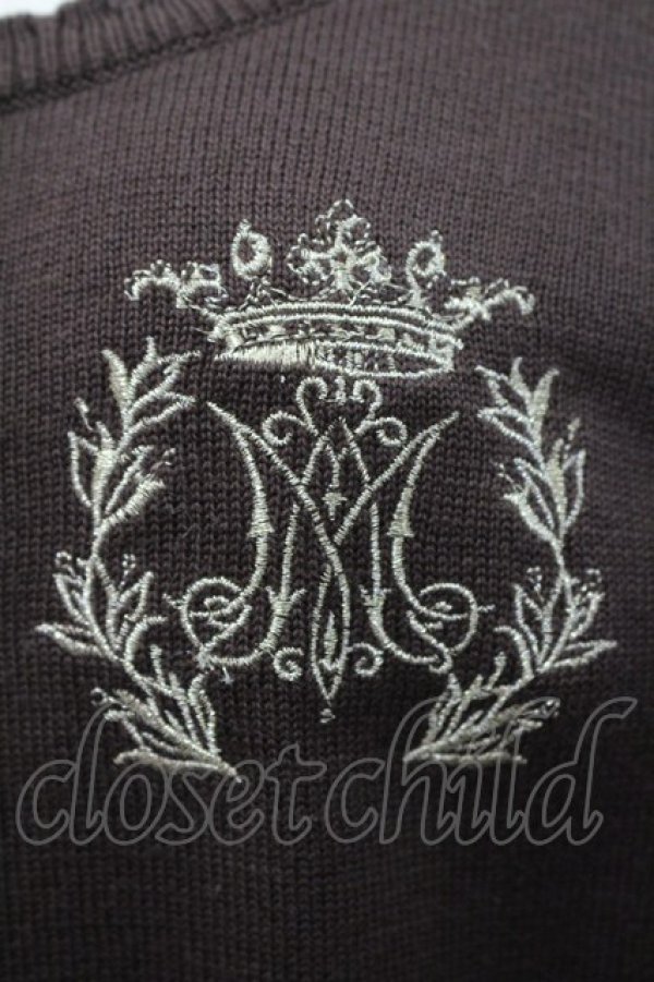 画像3: metamorphose / エンブレム刺繍入りフリルカーディガン  茶 I-26-02-25-007-ME-TO-SA-ZI (3)