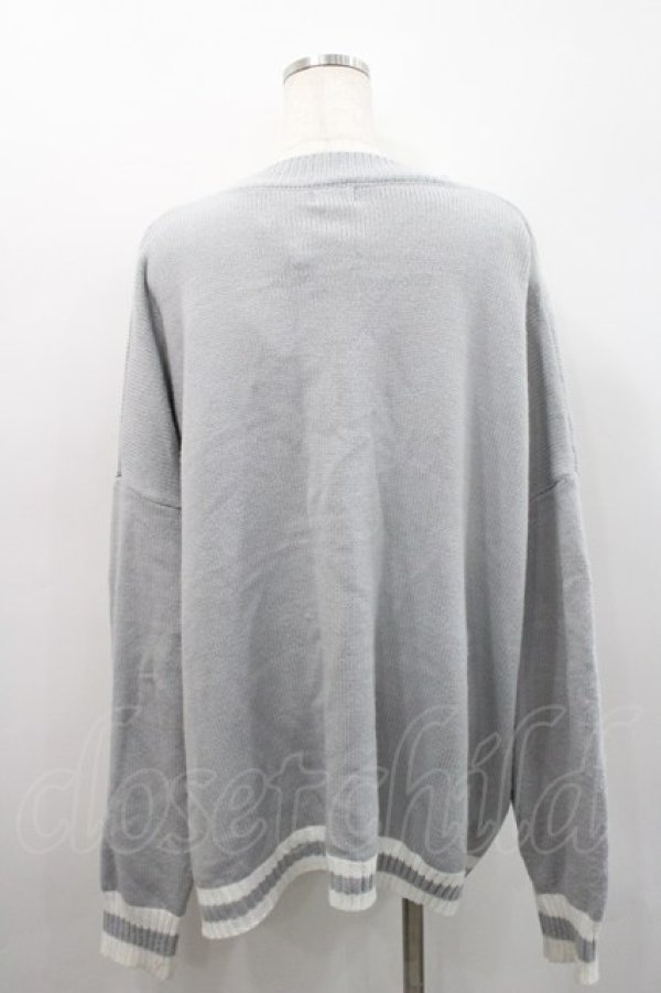 画像2: NieR Clothing / NIIERちゃん刺繍ニットカーディガン  グレーＸ白 I-26-02-25-010-PU-TO-SA-ZI (2)