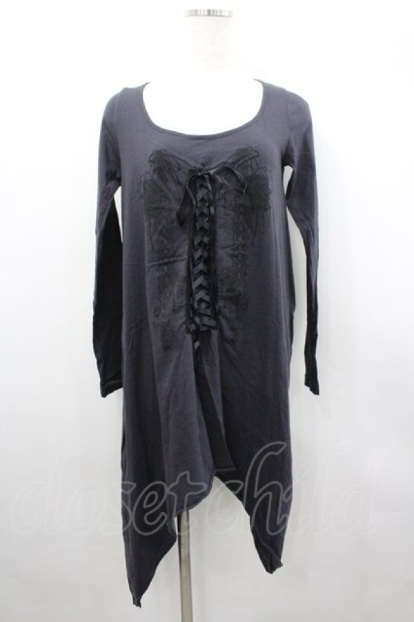 画像1: BPN / フロント編み上げ&サイドレースプリントカットソー  グレーＸ黒 I-26-02-25-011-GO-TO-SA-ZI (1)