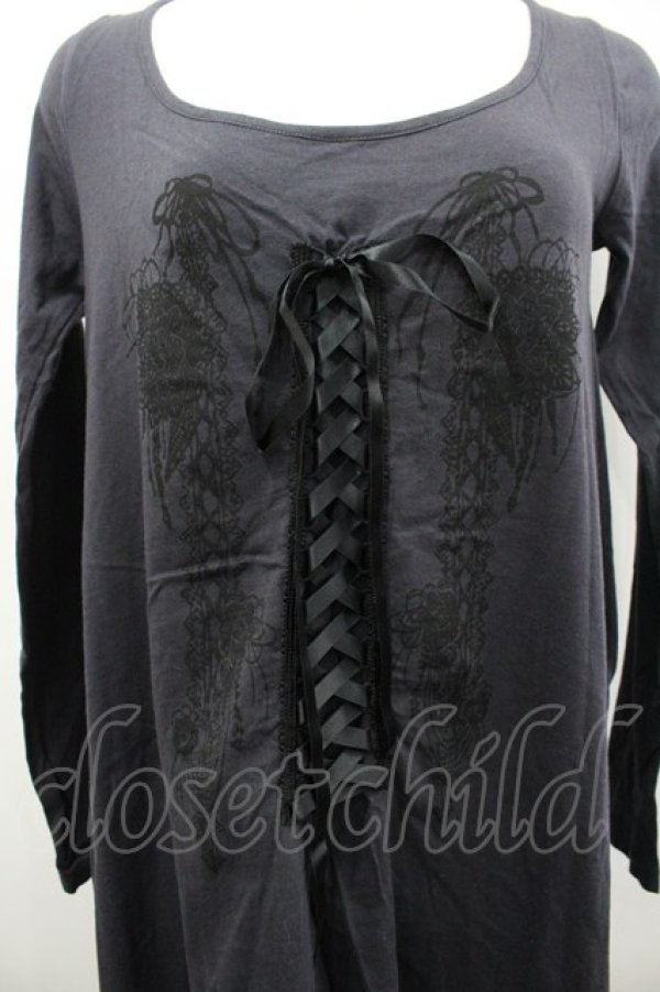 画像2: BPN / フロント編み上げ&サイドレースプリントカットソー  グレーＸ黒 I-26-02-25-011-GO-TO-SA-ZI (2)