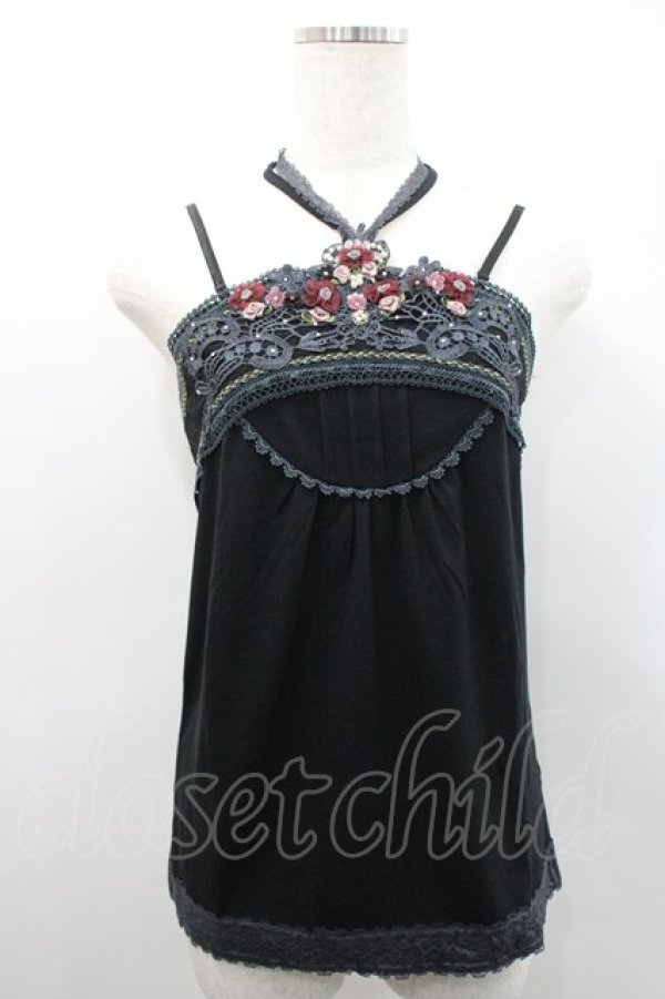 画像1: axes femme / フラワーモチーフ使いホルターキャミ  クロ I-26-02-25-002-AX-TO-SA-ZI (1)