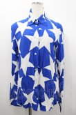 画像1: SEXY DYNAMITE LONDON / スター総柄シャツ  青Ｘ白 I-26-02-25-024-PU-BL-SA-ZI (1)