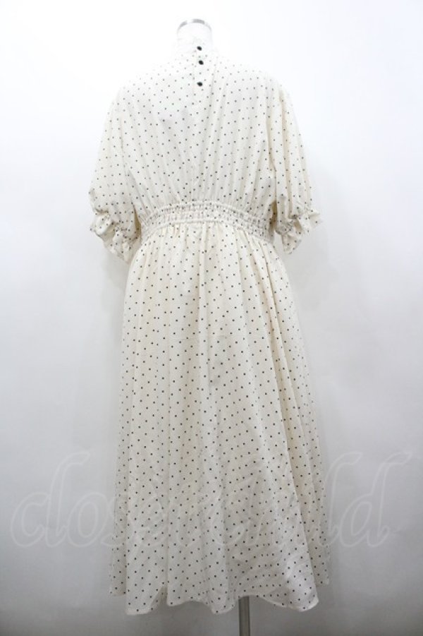 画像2: m petit by misako / 梨地水玉切り替えワンピース 4L 中白 I-26-02-28-076-LO-OP-SA-ZI (2)