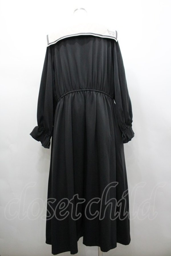 画像2: m petit by misako / サンリオキャラクターズコラボ クロミセーラーワンピース 4L 黒 I-26-02-28-077-LO-OP-SA-ZI (2)