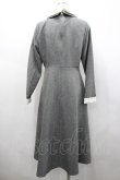 画像2: an another angelus / クレリックダブルカラータイ付きワンピース  グレー I-26-02-28-085-CA-OP-SA-ZI (2)
