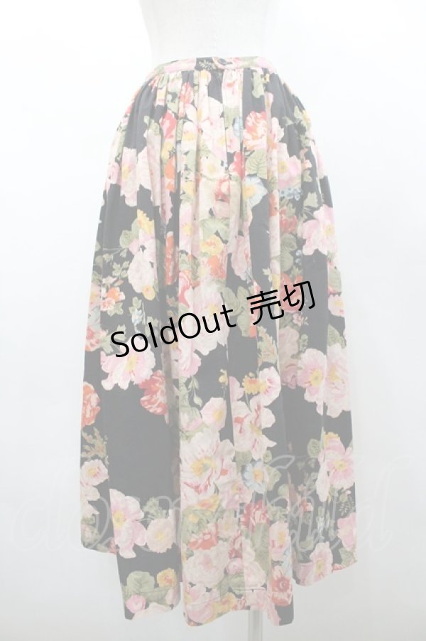 画像2: INGEBORG / フラワーブーケプリントスカート  黒ＸピンクＸ赤 I-26-02-28-115-LO-SK-SA-ZI (2)