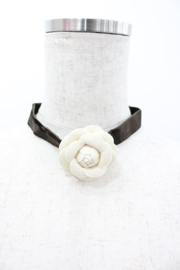 画像1: LOLITAその他(お買取対象外) / カメリアチョーカー  ブラウンｘ白 I-26-02-28-130-LO-AC-SA-ZI (1)