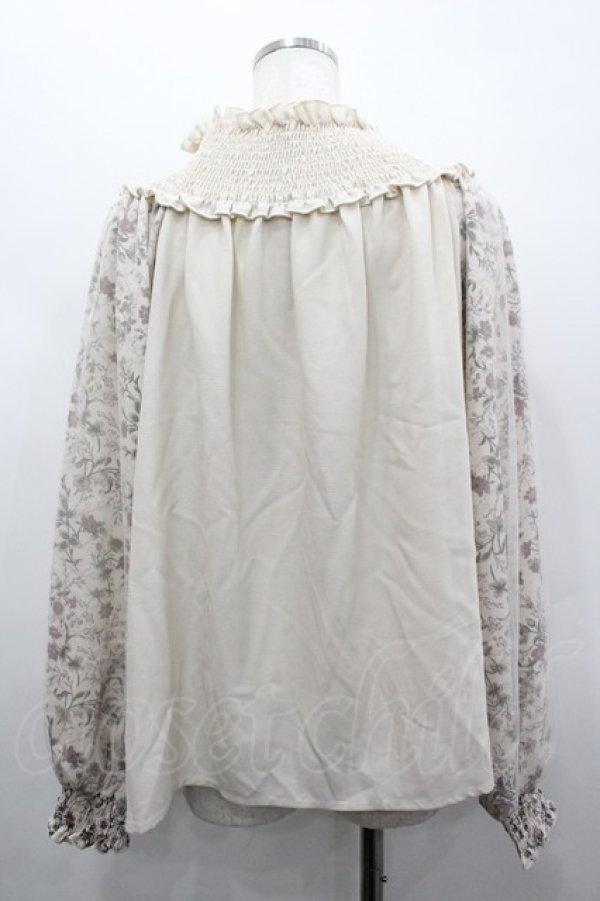 画像2: axes femme / ミュルーズ袖ボリュームブラウス  生成り I-26-02-28-015-AX-BL-SA-ZI (2)