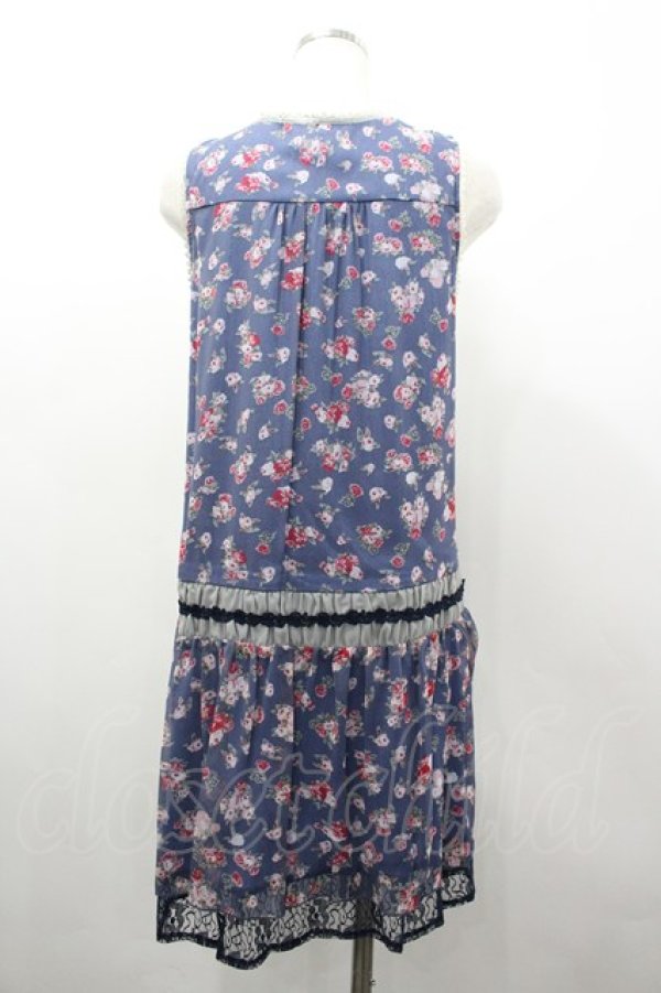 画像2: axes femme / ローズブーケプリントノースリーブチュニック  ブルー I-26-03-02-053-AX-OP-SA-ZI (2)