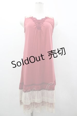 画像: axes femme / フロントレースパールノースリーブワンピース  赤 I-26-03-02-056-AX-OP-SA-ZI