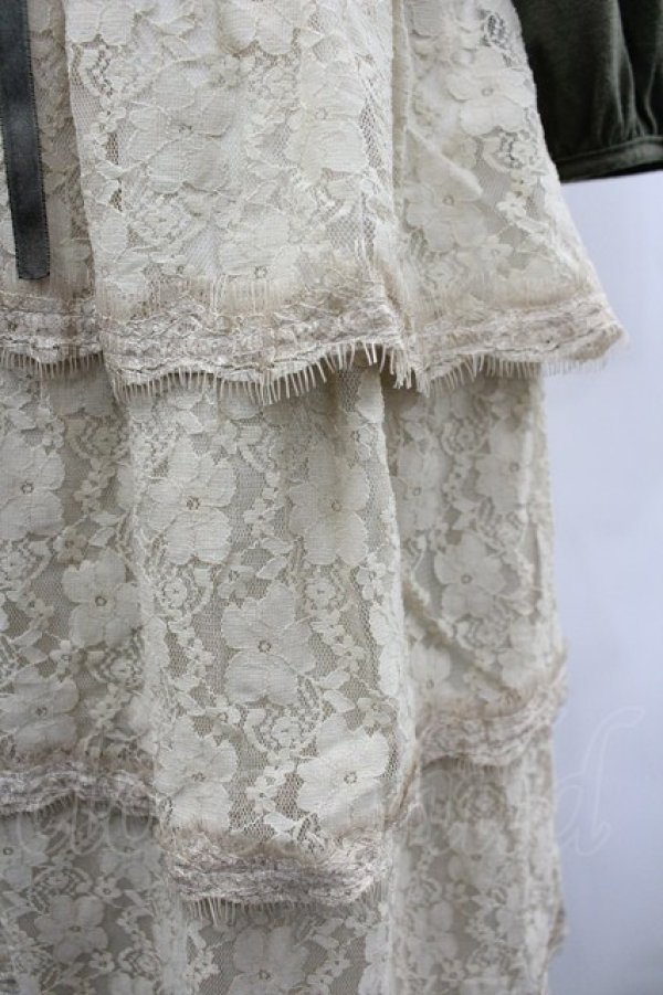 画像3: axes femme / レース段々カットワンピース  カーキＸ生成り I-26-03-02-079-AX-OP-SA-ZI (3)