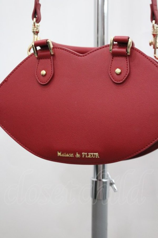 画像2: Maison de FLEUR / リップモチーフバッグ  赤 I-26-03-02-098-LO-BG-SA-ZI (2)