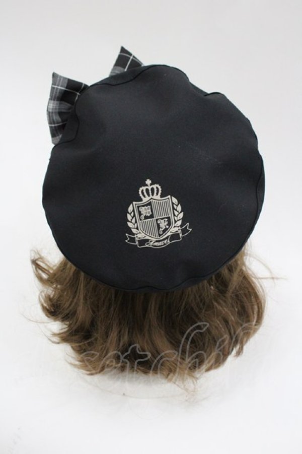 画像2: Amavel / Wanderlands Emblemベレー帽  黒 I-26-03-02-106-CA-AC-SA-ZI (2)