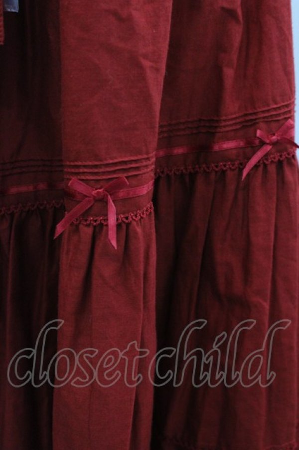 画像2: PINK HOUSE / サテンリボンいっぱいローンティアードミディスカート  赤 I-26-03-04-043-LO-SK-TE-ZI (2)