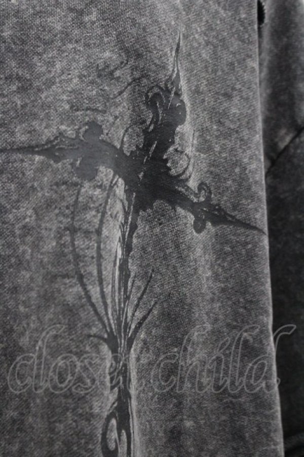 画像4: REFLEM / 吹き付けペイントフェイクレイヤードダメージスウェットトレーナー  グレー I-26-03-04-010-PU-TO-TE-ZI (4)