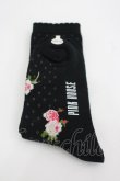 画像2: PINK HOUSE / ブロッサムローズ柄ソックス  黒 I-26-03-04-118-LO-ZA-TE-ZI (2)
