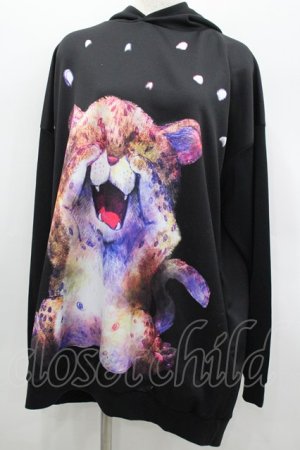 画像: anko ROCK / トラプリントプルオーバーパーカー F 黒 I-26-03-04-012-PU-TO-TE-ZI