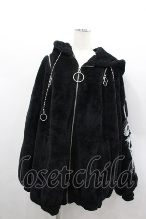画像: REFLEM / ドラゴン刺繍デザインファーパーカー  黒Ｘ白 I-26-03-04-013-PU-JA-SA-ZI