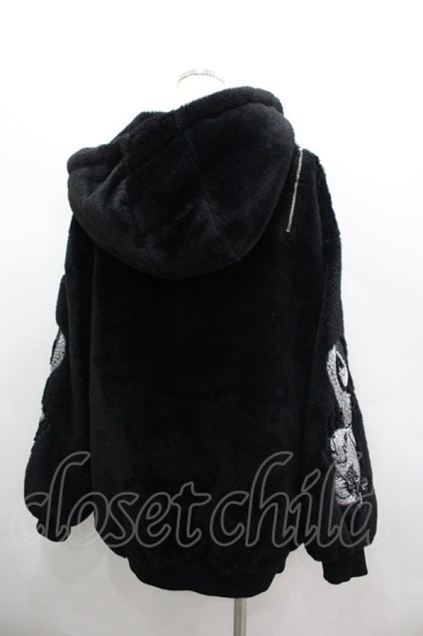 画像3: REFLEM / ドラゴン刺繍デザインファーパーカー  黒Ｘ白 I-26-03-04-013-PU-JA-SA-ZI (3)