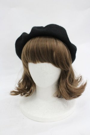 画像: ATELIER PIERROT / ハリー・ポッター リボンブローチ付きレースアップベレー帽  ハッフルパフ（イエロー） I-26-03-05-081-EL-AC-KB-ZI