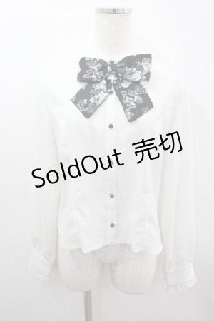 画像: axes femme / ジャカードリボン付ブラウス  白Ｘ黒 I-26-03-06-004-AX-BL-SA-ZI