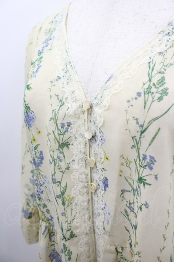 画像3: axes femme / 花柄シースルーロングカーディガン  アイボリー I-26-03-06-043-AX-TO-SA-ZI (3)