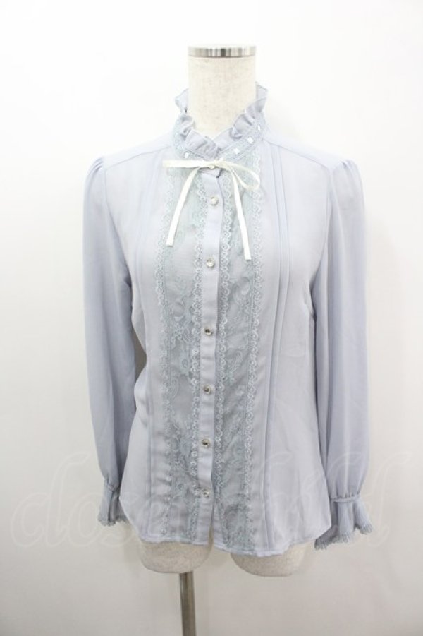 画像1: axes femme / 袖プリーツスタンドフリルブラウス  サックス I-26-03-06-009-AX-BL-SA-ZI (1)