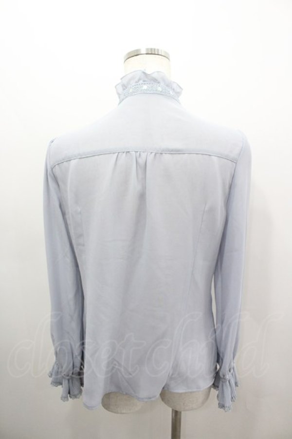 画像3: axes femme / 袖プリーツスタンドフリルブラウス  サックス I-26-03-06-009-AX-BL-SA-ZI (3)