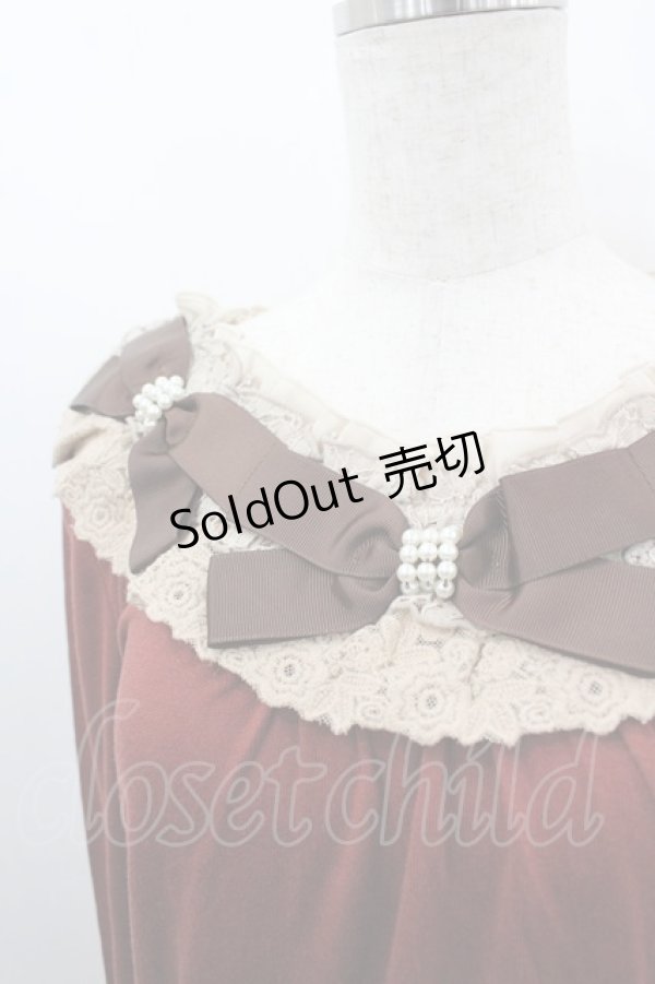 画像2: axes femme / 3つパールリボンレース襟長袖カットソー  アカ I-26-03-06-021-AX-TO-SA-ZI (2)