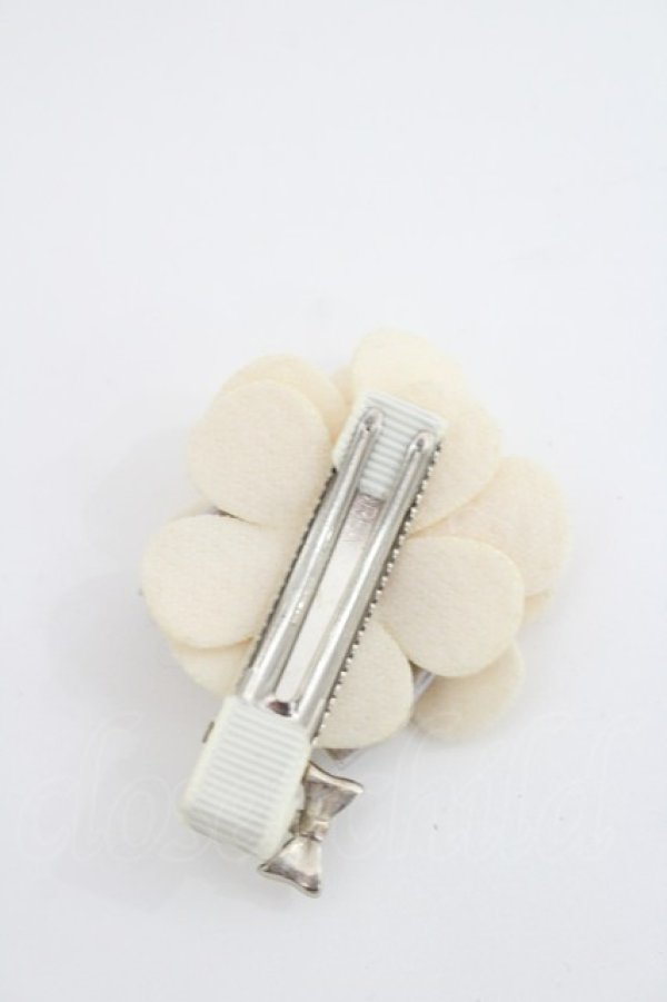 画像2: Emily Temple cute / デイジーヘアクリップ  アイボリー I-26-03-08-095-ET-AC-SA-ZI (2)