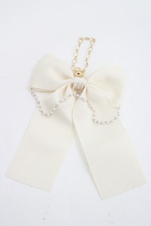 画像: m petit by misako / AMリボンパールバッグチャーム  中白 I-26-03-08-099-LO-AC-SA-ZI