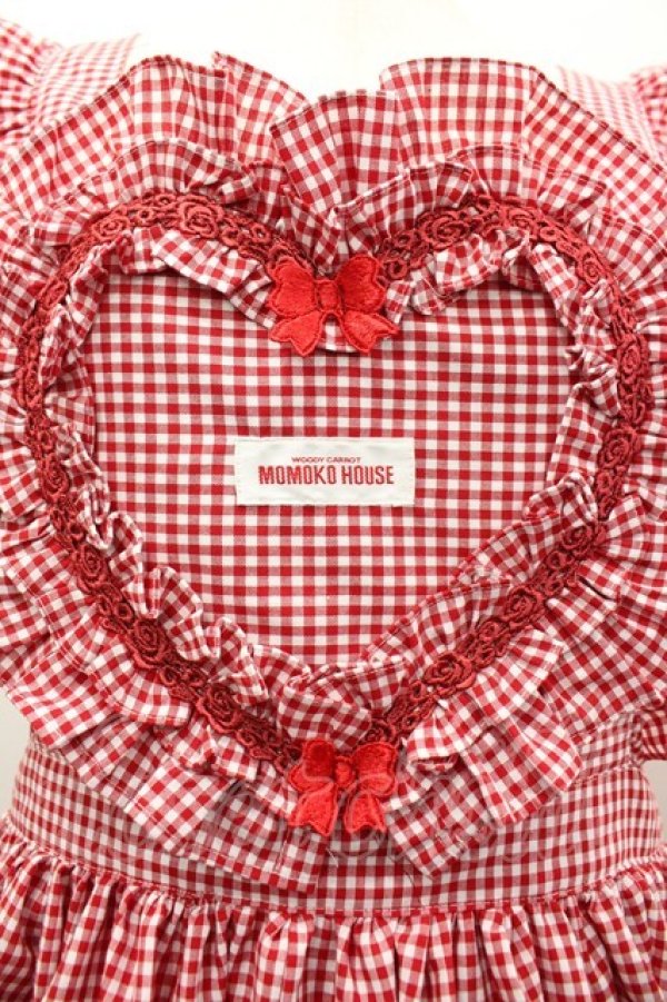 画像3: MOMOKO HOUSE / ハートギンガムチェックフリルエプロン  赤Ｘ白チェック I-26-03-12-045-LO-OP-SA-ZI (3)