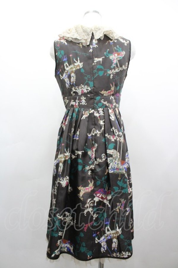 画像2: Lois CRAYON / メリーゴウランドプリントノースリーブワンピース  黒 I-26-03-12-057-LO-OP-SA-ZI (2)