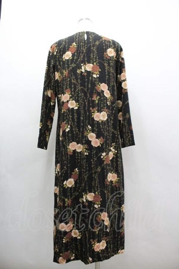 画像2: KANEKO ISAO / 花&蔓柄ちりめん長袖ワンピース  ブラック I-26-03-12-058-EL-OP-SA-ZI (2)