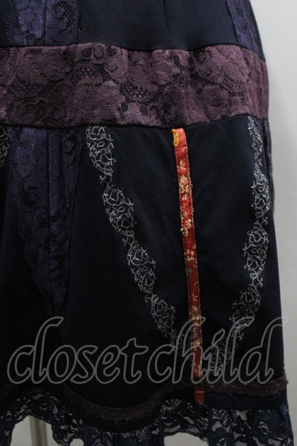画像4: Ozz oneste / 蝶刺繍&裾レース2wayスカート  ネイビー I-26-03-12-072-OO-SK-SA-ZI (4)