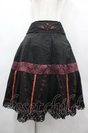 画像: Ozz oneste / 蝶刺繍&裾レース2wayスカート  ブラック I-26-03-12-091-OO-SK-SA-ZI