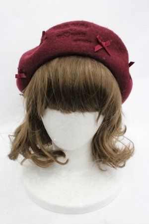 画像: m petit by misako / サンリオキャラクターズコラボ ハローキティ バスクリボンベレー  ボルドー I-26-03-12-107-LO-AC-HR-ZI
