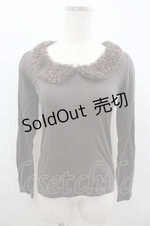 画像: Fi.n.t / ファー襟カットソー  ブラウン I-26-03-12-015-CA-TO-SA-ZI