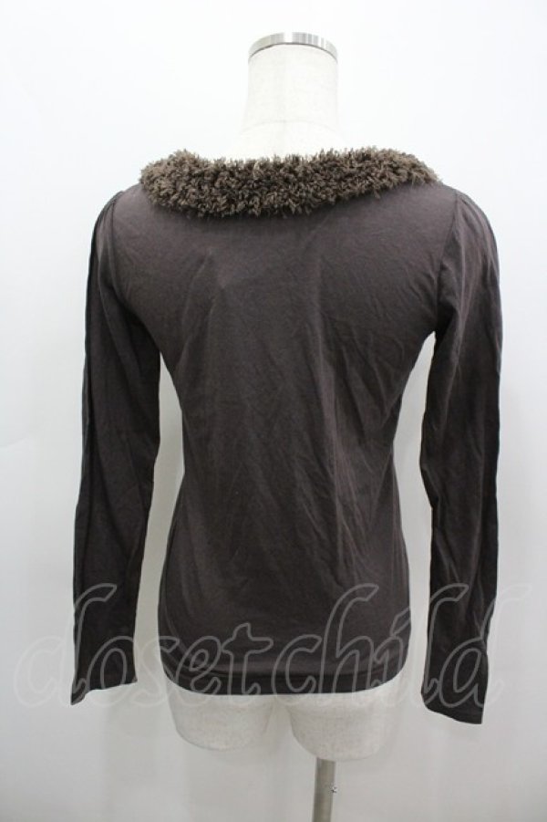 画像3: Fi.n.t / ファー襟カットソー  ブラウン I-26-03-12-015-CA-TO-SA-ZI (3)