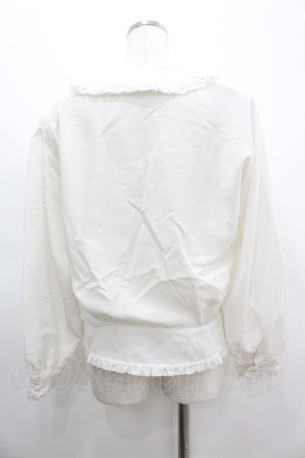 画像3: INGEBORG / ピンタック&フリルリボンブラウス  ホワイト I-26-03-12-002-LO-BL-SA-ZI (3)