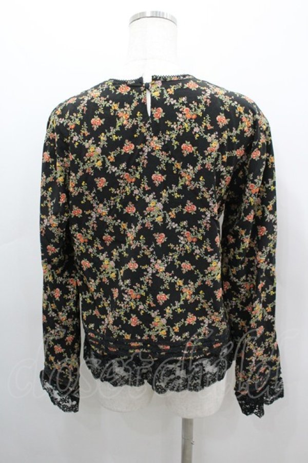 画像3: WONDERFUL WORLD / 花格子柄ノーカラーブラウス  ブラック I-26-03-12-023-LO-BL-SA-ZI (3)