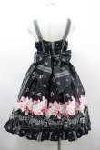 画像2: BABY,THE STARS SHINE BRIGHT / チェリーローズ柄ジャンパースカート  黒 I-26-03-14-065-BA-OP-TE-ZI (2)