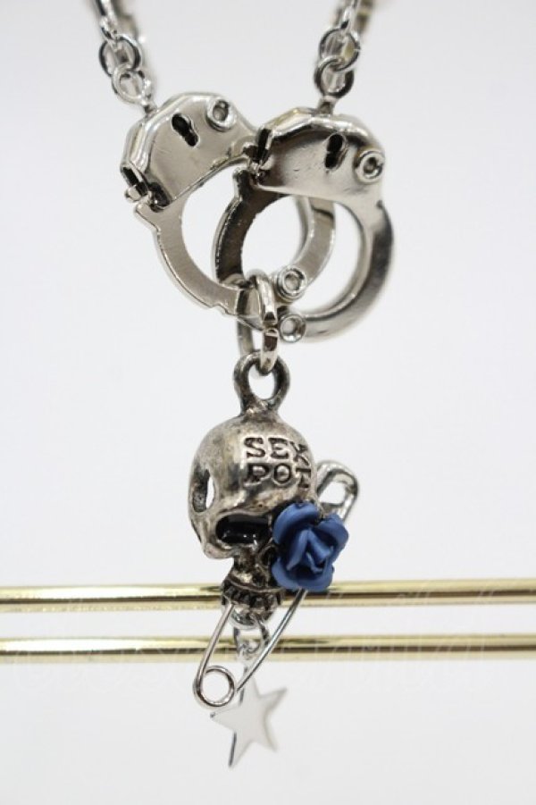 画像2: SEX POT ReVeNGe / 手錠×スカルイヤリング  シルバー I-26-03-14-116-SP-AC-TE-ZI (2)