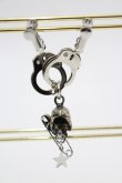 画像3: SEX POT ReVeNGe / 手錠×スカルイヤリング  シルバー I-26-03-14-116-SP-AC-TE-ZI (3)