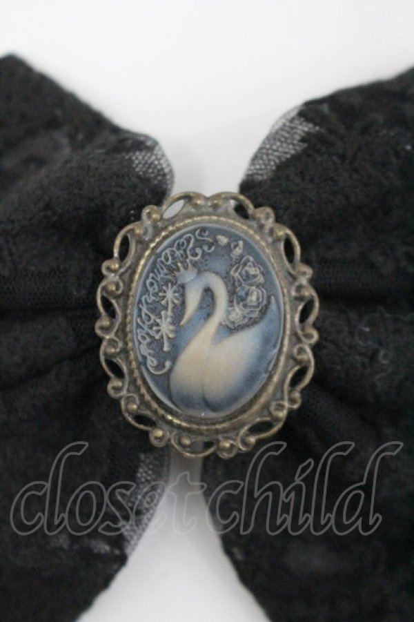 画像2: metamorphose / スワンカメオレースリボンバレッタ  黒 I-26-03-14-119-ME-AC-TE-ZI (2)