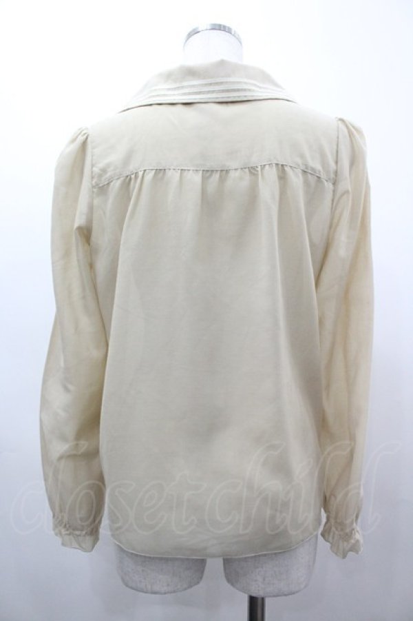 画像2: Fi.n.t / タイ付きライン衿ブラウス F ベージュ I-26-03-14-002-CA-BL-TE-ZI (2)