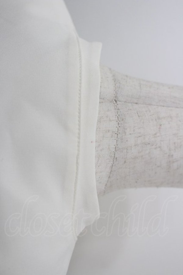 画像3: axes femme / 薔薇刺繍付け襟セットブラウス  白Ｘ赤 I-26-03-16-004-AX-BL-SA-ZI (3)