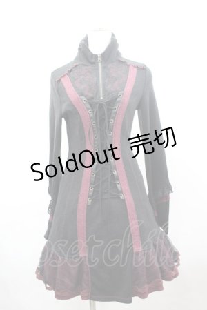 画像: Ozz Croce / フロント編み上げハイネック長袖ワンピース  黒Ｘボルドー I-26-03-16-087-OO-OP-SA-ZI