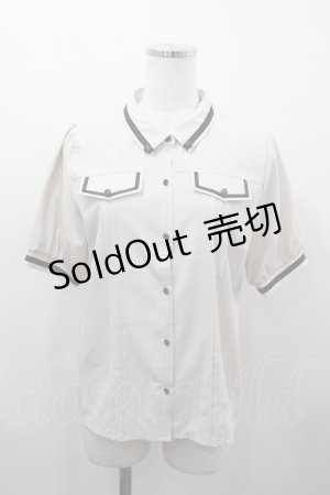 画像: axes femme / ミリタリー風タイ付ブラウス  ベージュＸ黒 I-26-03-16-002-AX-BL-SA-ZI